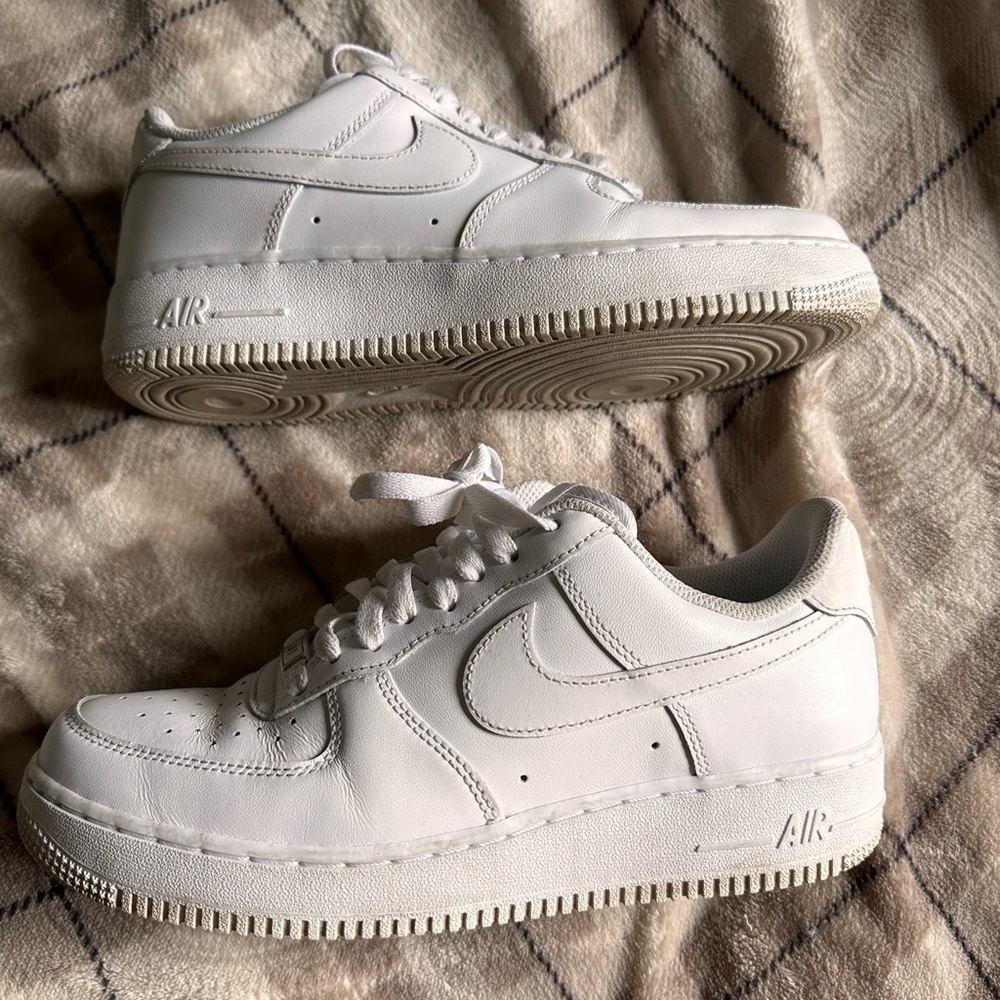 Nike Women’s Air Force 1 ‘07